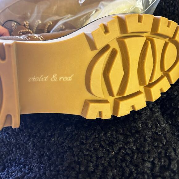 Violet & Red Alexa Lace Up Boots 8.5 Tan Brown NWOT Combat Sherpa Lug Moto - Picture 5 of 7